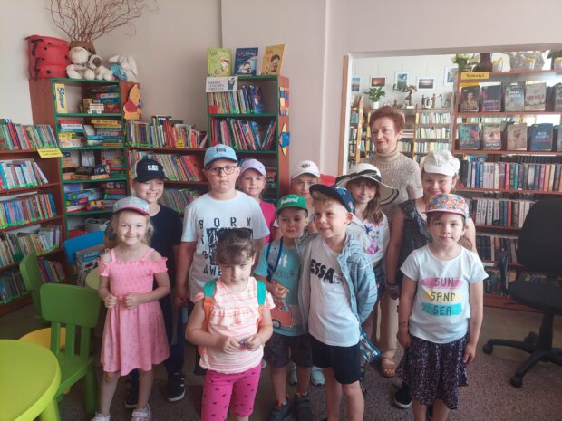 Wizyta przedszkolaków w Bibliotece w Grobli